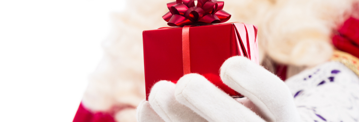 Sinterklaashand met een cadeautje