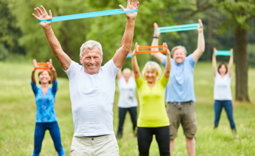 Buiten sportende senioren