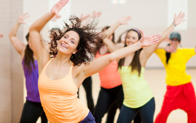 Dansende volwassenen