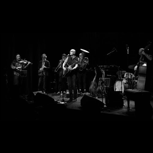 Ruud houweling in actie op de gitaar