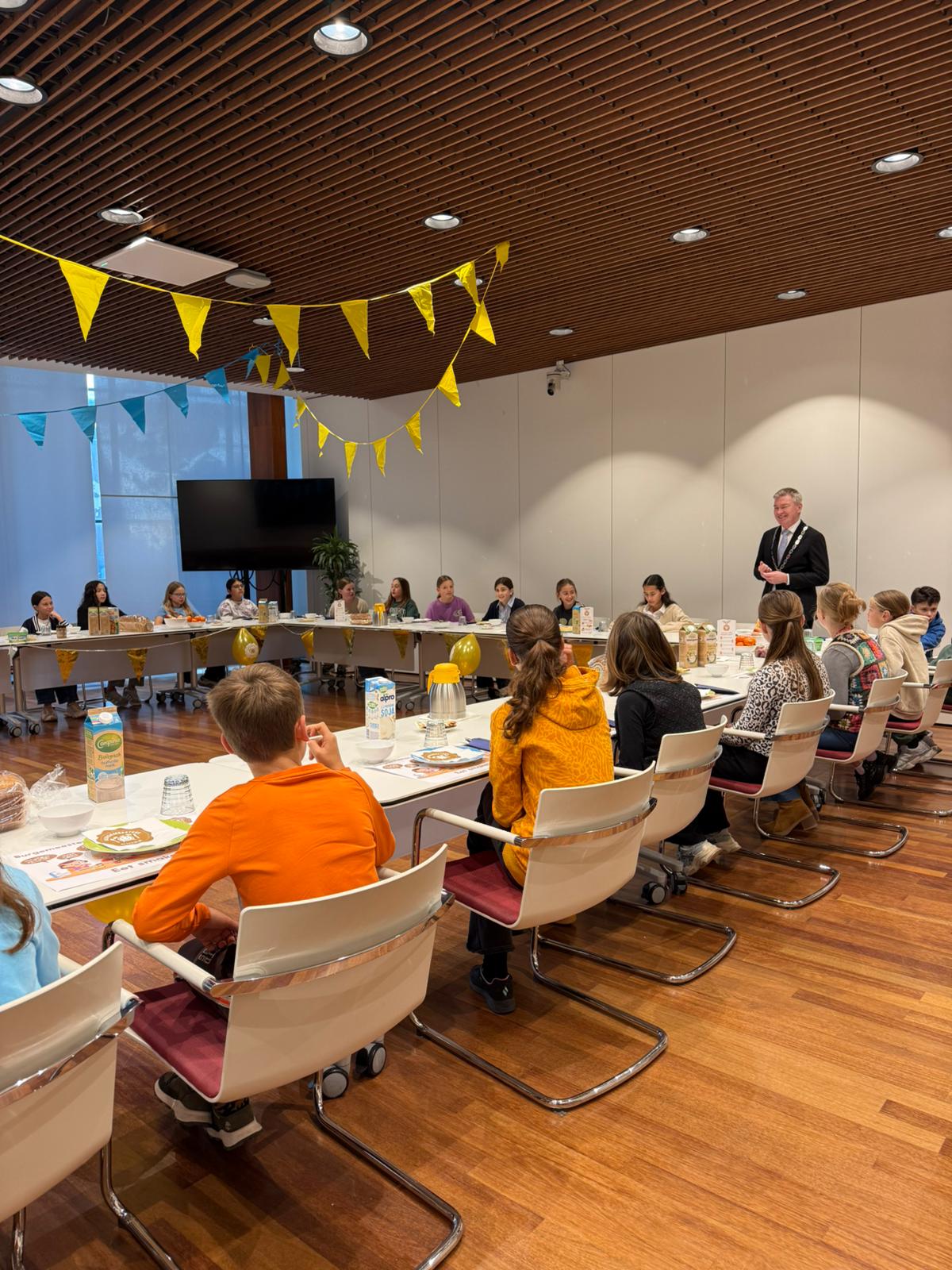 Burgemeestersontbijt 2025 tijdens ontbijt