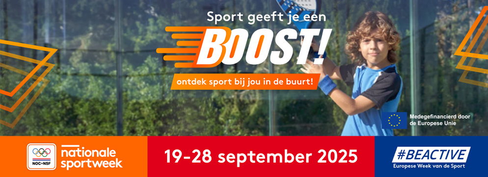 Aankondigingsbeeld voor Nationale Sportweek 2025 met een actiefoto van een kind wat padel speelt. 