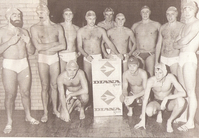 Groepsfoto AZC Heren 1 1983 EC1 Finale