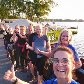 Dames van De Sportvrouw op een rij tijdens de hardlooples