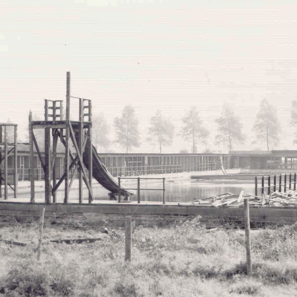 Zwembad Westkanaalweg rond 1950 BRON: Historische Vereniging Alphen aan den Rijn
