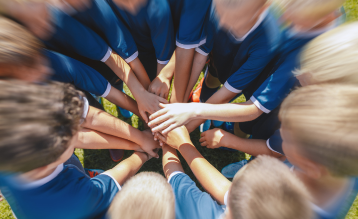 Sportteam doet een yell