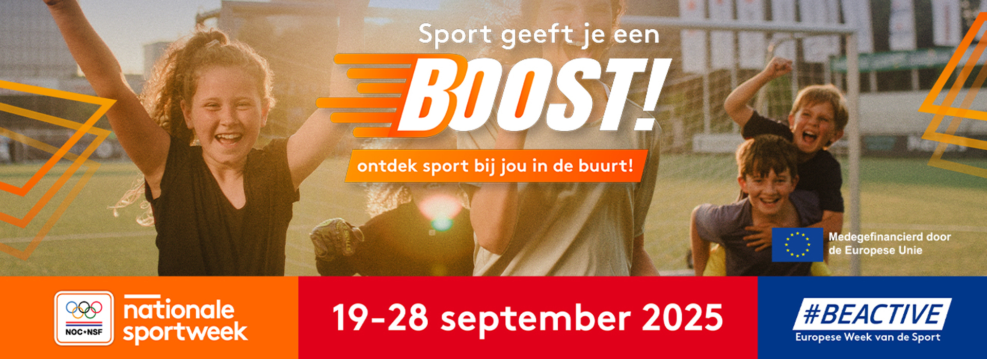 Aankondigingsbeeld voor Nationale Sportweek 2025 met juigende kinderen bij een voetbaldoel