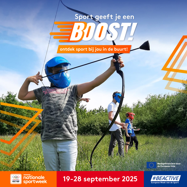 Aankondigingsbeeld voor Nationale Sportweek 2025 met actiefoto van een kind wat pijl en boog schiet.